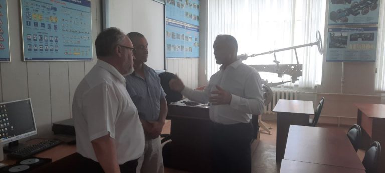 Сегодня региональное отделение ДОСААФ России посетил член Совета Федерации РФ Мурог Игорь Александрович